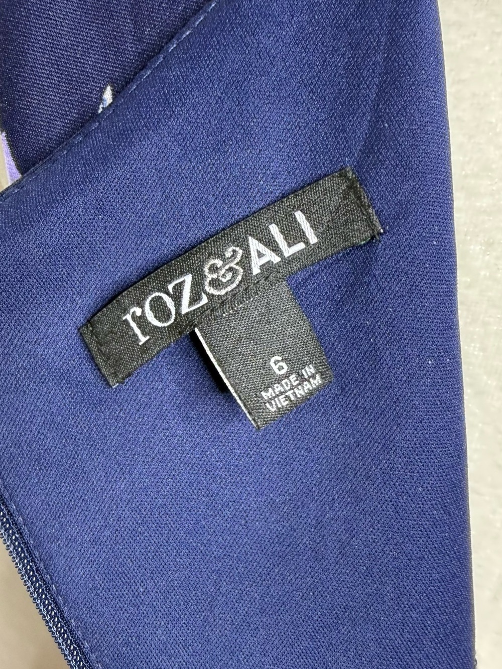 Roz & Ali Floral Midi Dress Women’s Size 6 Vibrant Pockets Brunch Altered? - Picture 8 of 16